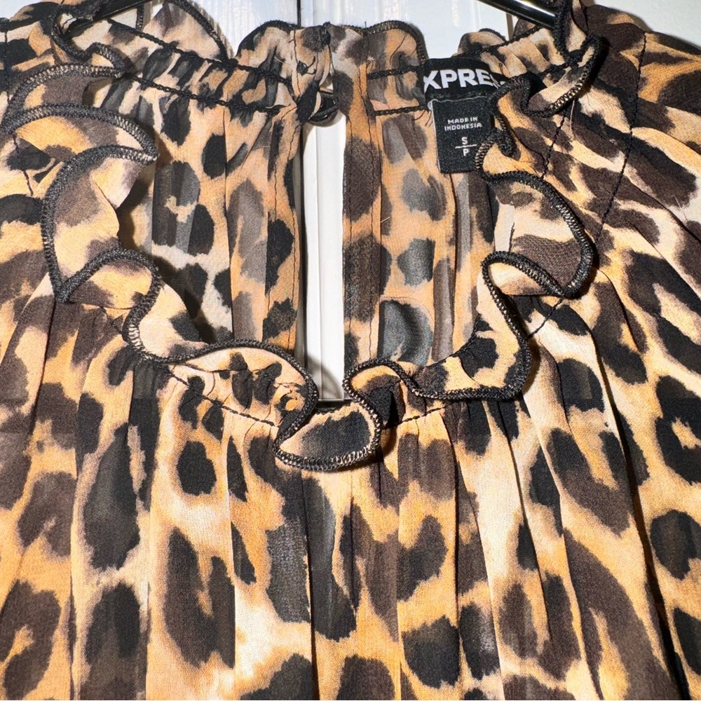Express mock neck sheer leopard print short sleeve blouse top brown black S - Picture 9 of 16